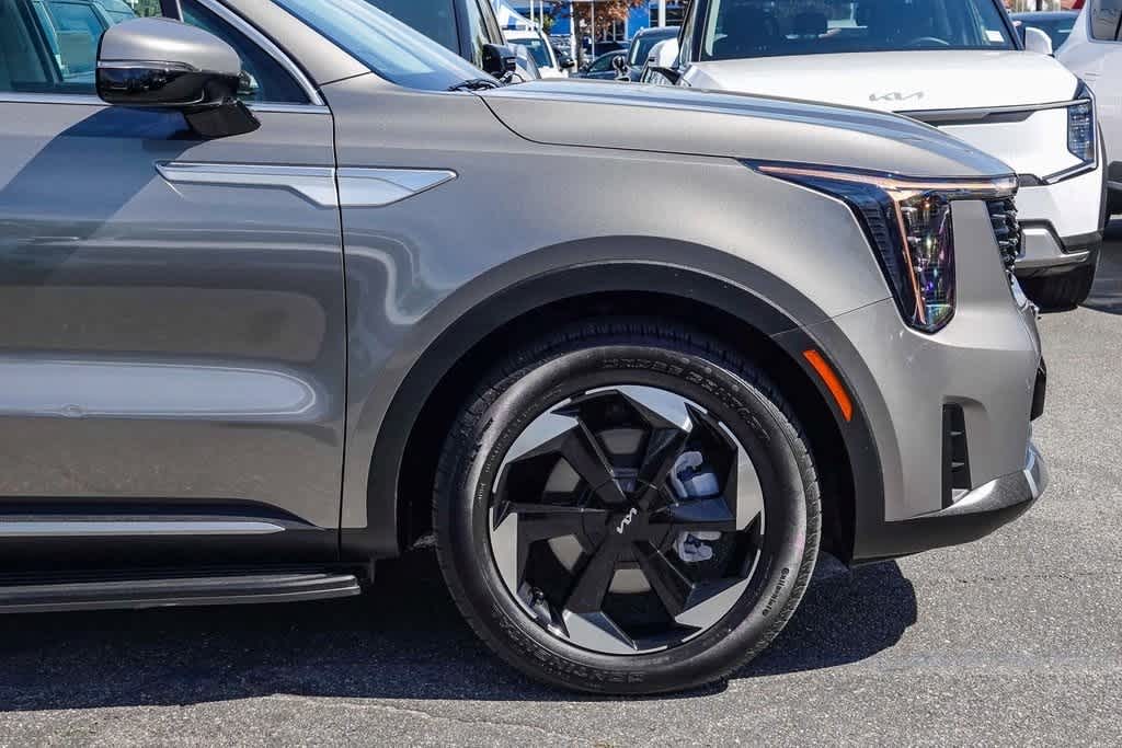 Thumbnail: 2025 Kia Sorento - 9
