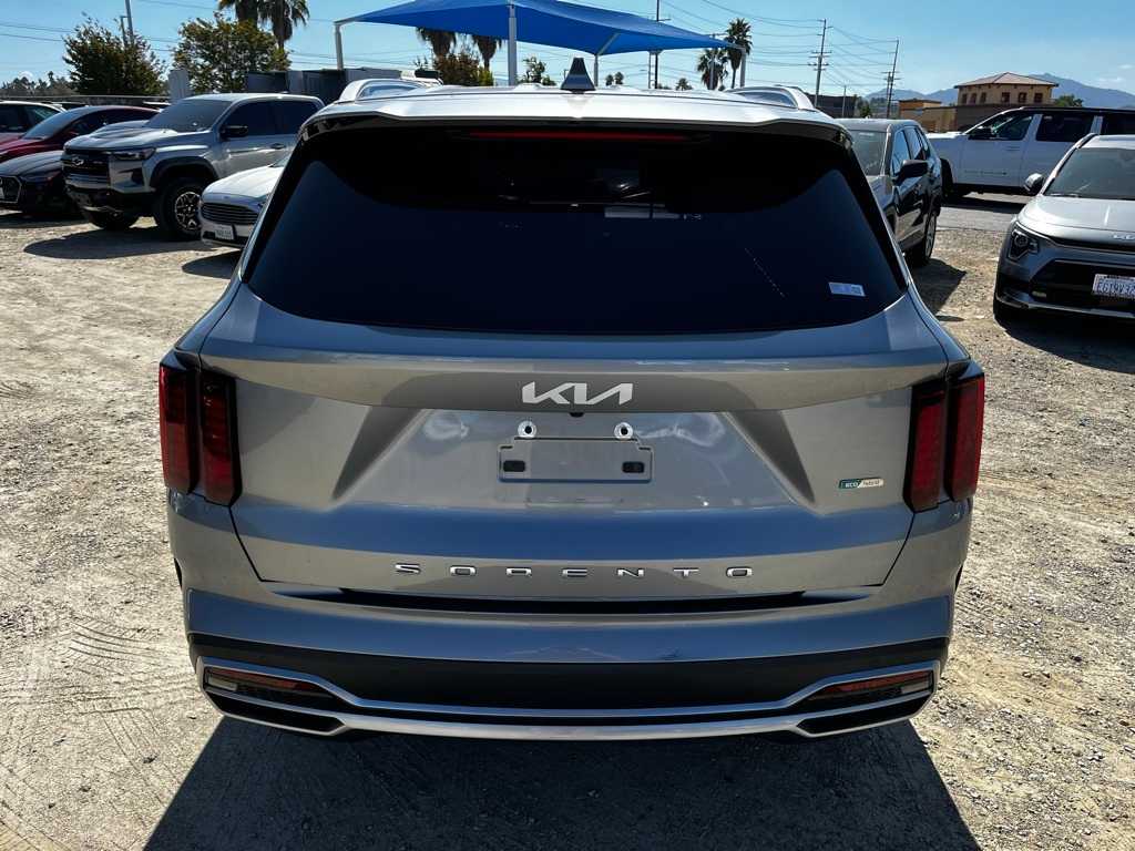 Thumbnail: 2022 Kia Sorento - 6