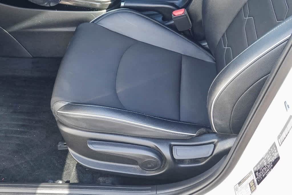 Thumbnail: 2021 Kia Forte - 21