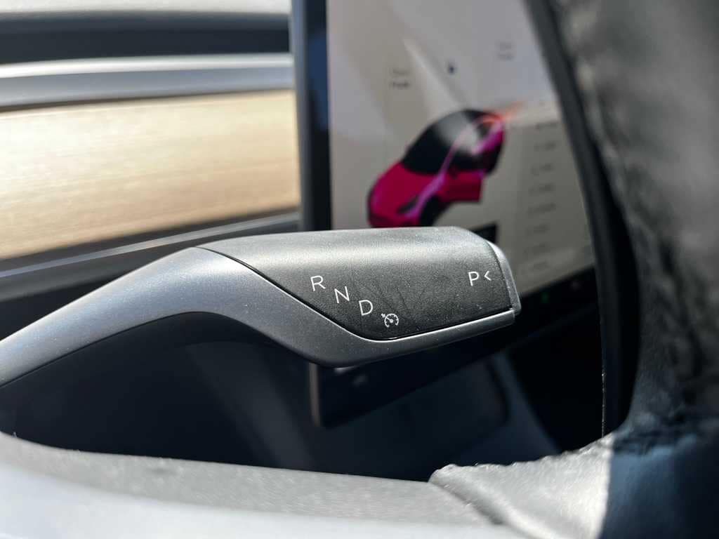 Thumbnail: 2021 Tesla Model 3 - 17
