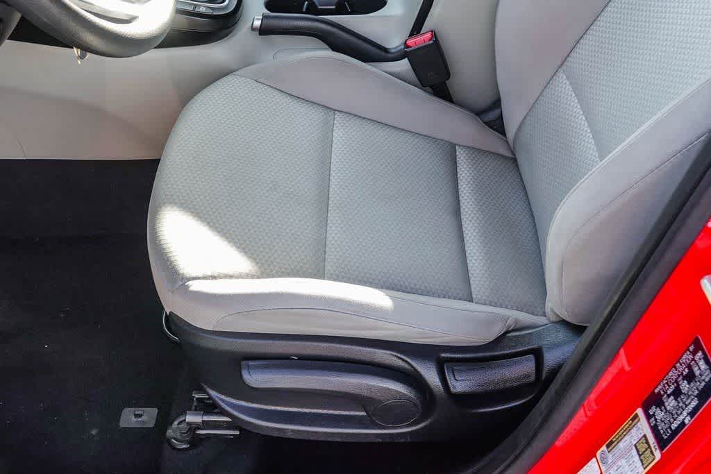 2023 Kia Soul LX - Photo 20