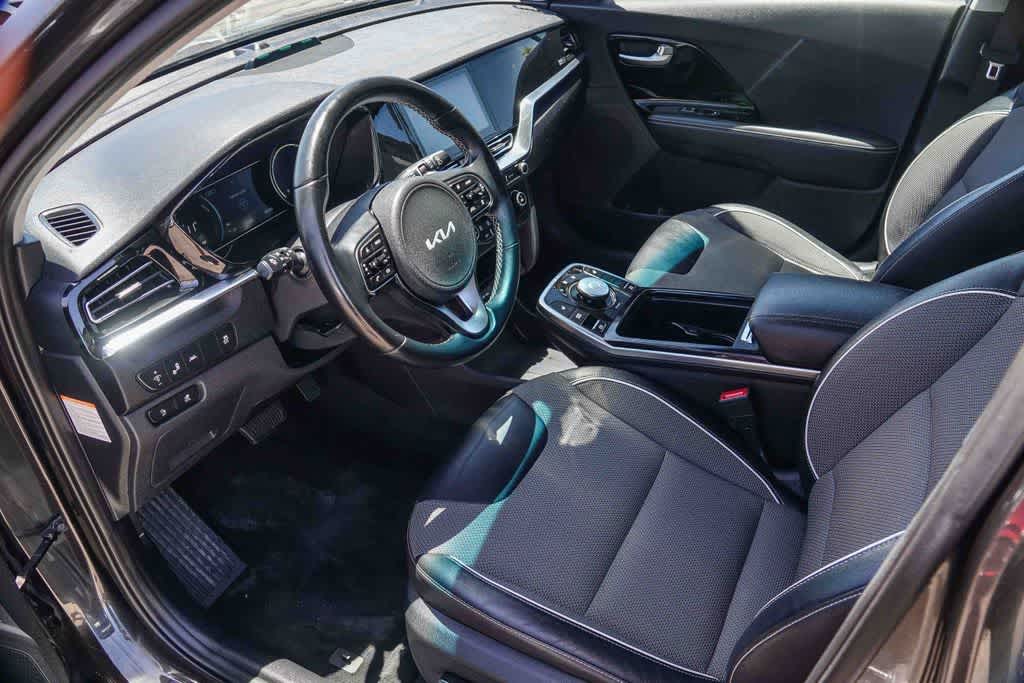 Thumbnail: 2022 Kia Niro - 16