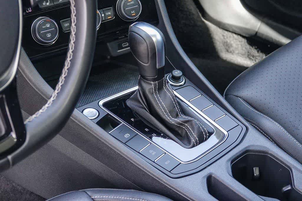 Thumbnail: 2021 Volkswagen Jetta - 18