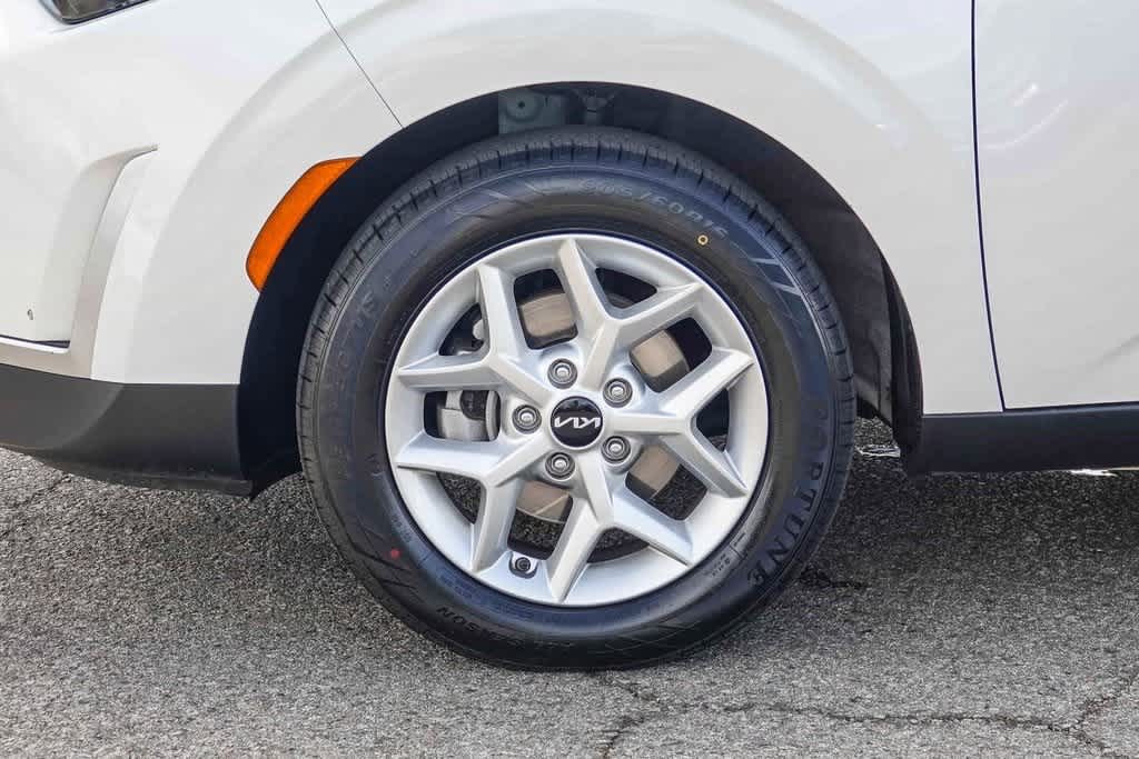 Thumbnail: 2023 Kia Soul - 10