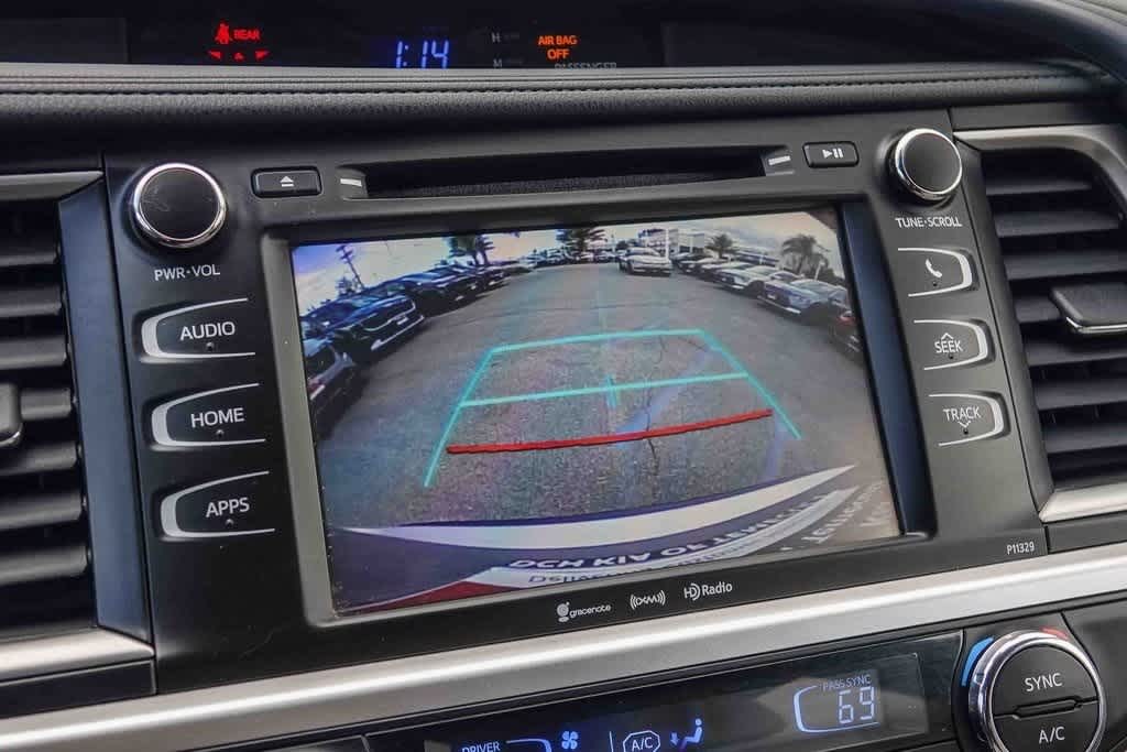 Thumbnail: 2017 Toyota Highlander - 20