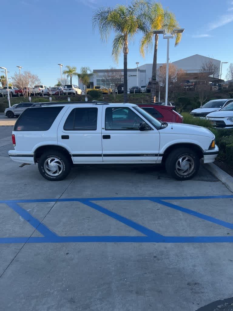 Thumbnail: 1996 Chevrolet Blazer - 3