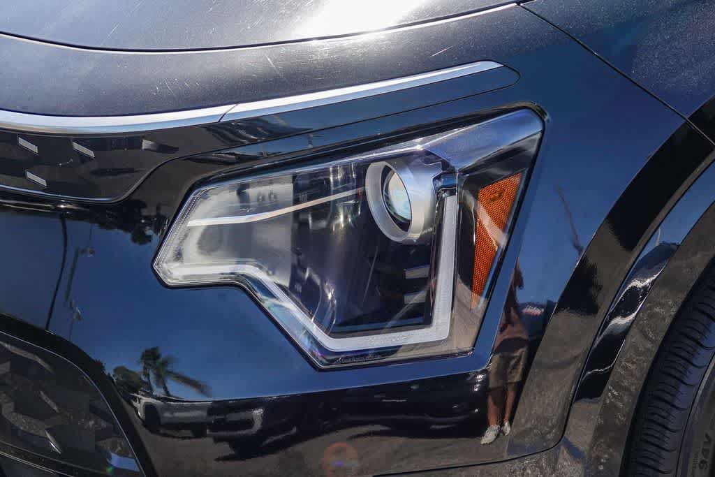 Thumbnail: 2024 Kia Niro - 7