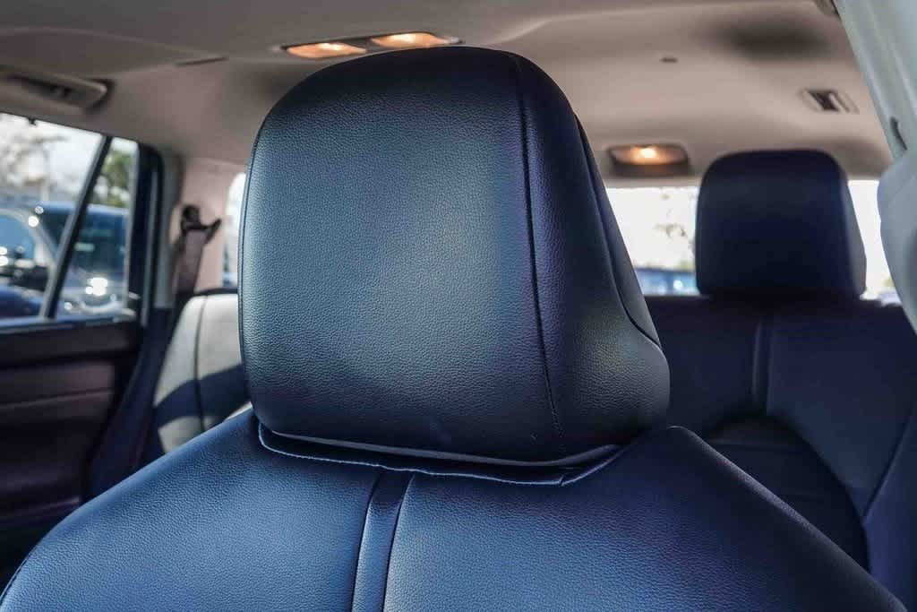 Thumbnail: 2021 Toyota Highlander - 22