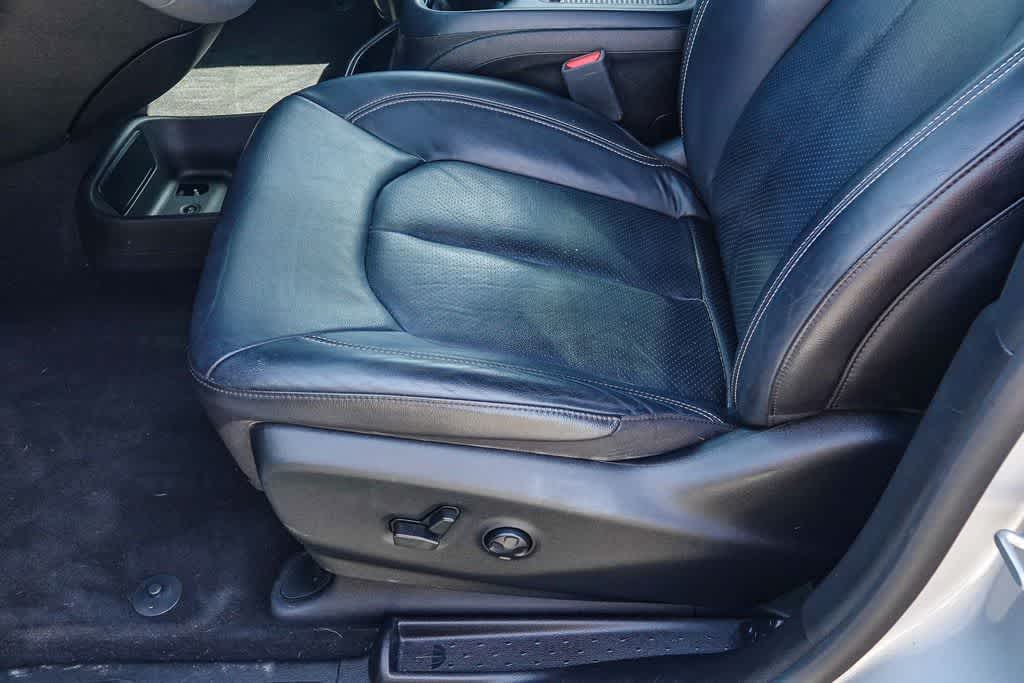 Thumbnail: 2022 Chrysler Pacifica - 20