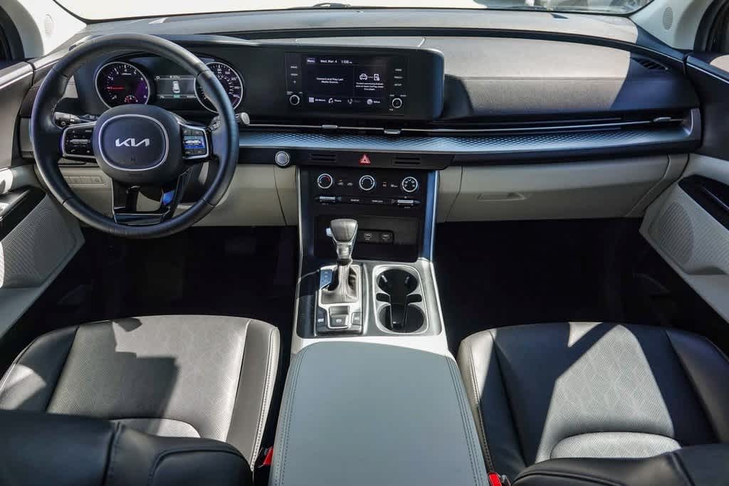 Thumbnail: 2022 Kia Carnival - 11