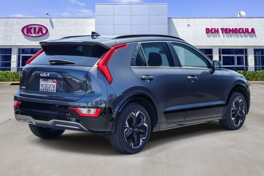 Thumbnail: 2023 Kia Niro - 4