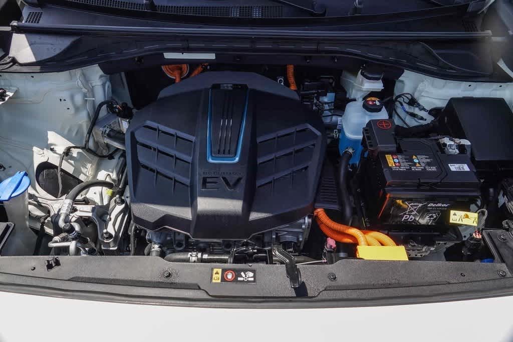 Thumbnail: 2022 Kia Niro - 30
