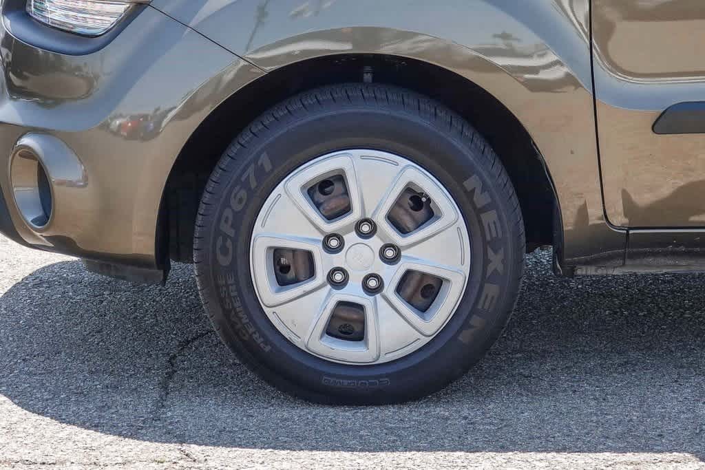 Thumbnail: 2013 Kia Soul - 10