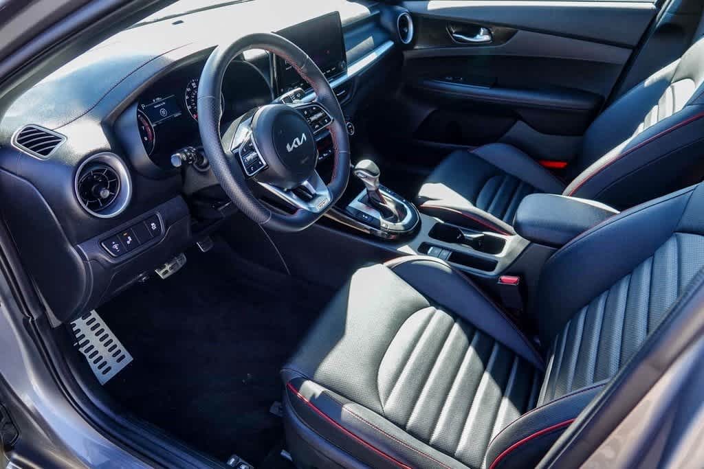 Thumbnail: 2024 Kia Forte - 16