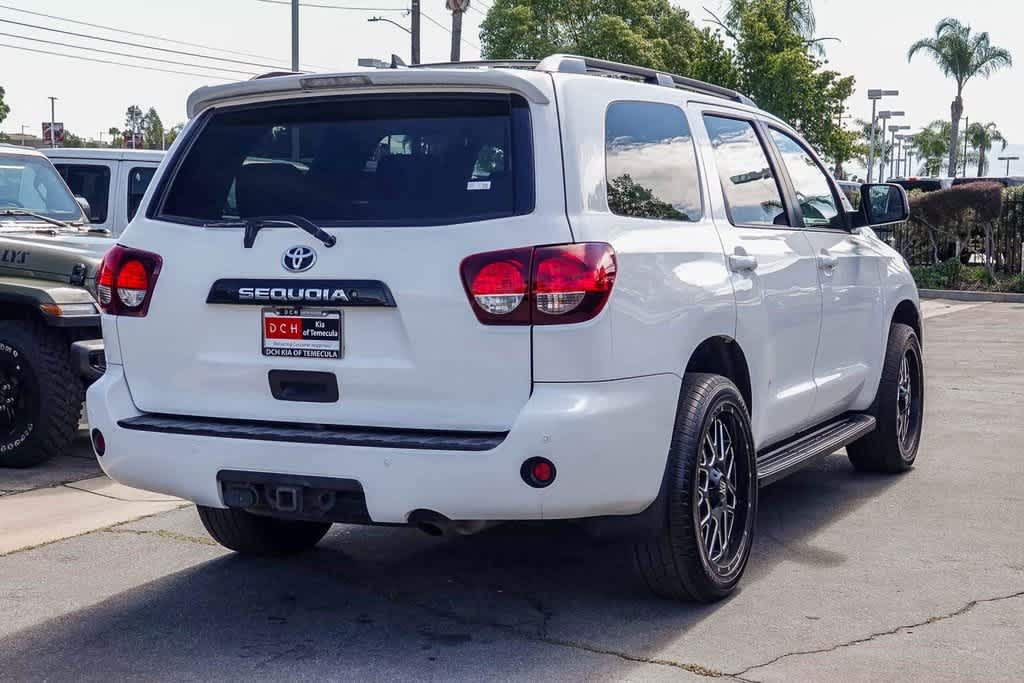 2018 Toyota Sequoia SR5 TRD Sport photo 4