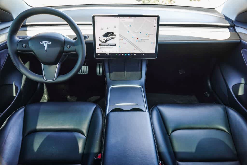 Thumbnail: 2022 Tesla Model 3 - 11