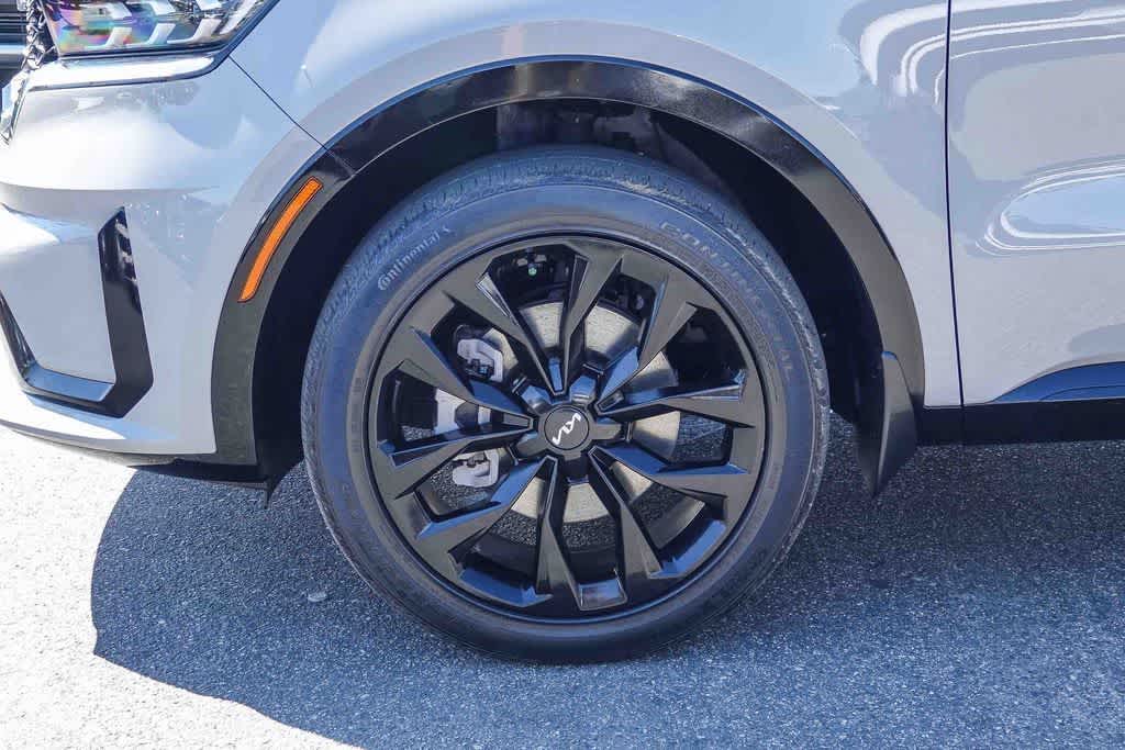 Thumbnail: 2023 Kia Sorento - 10
