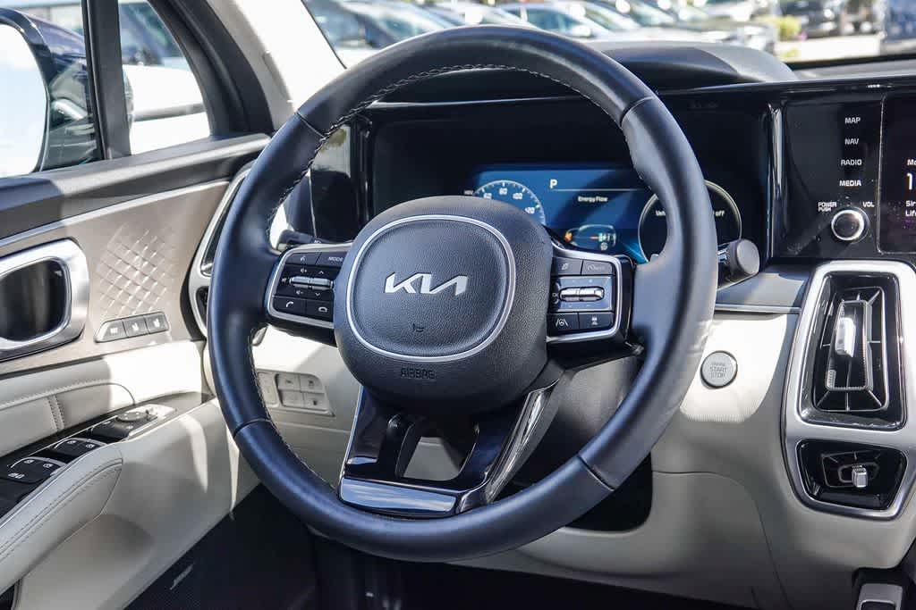 Thumbnail: 2023 Kia Sorento - 14