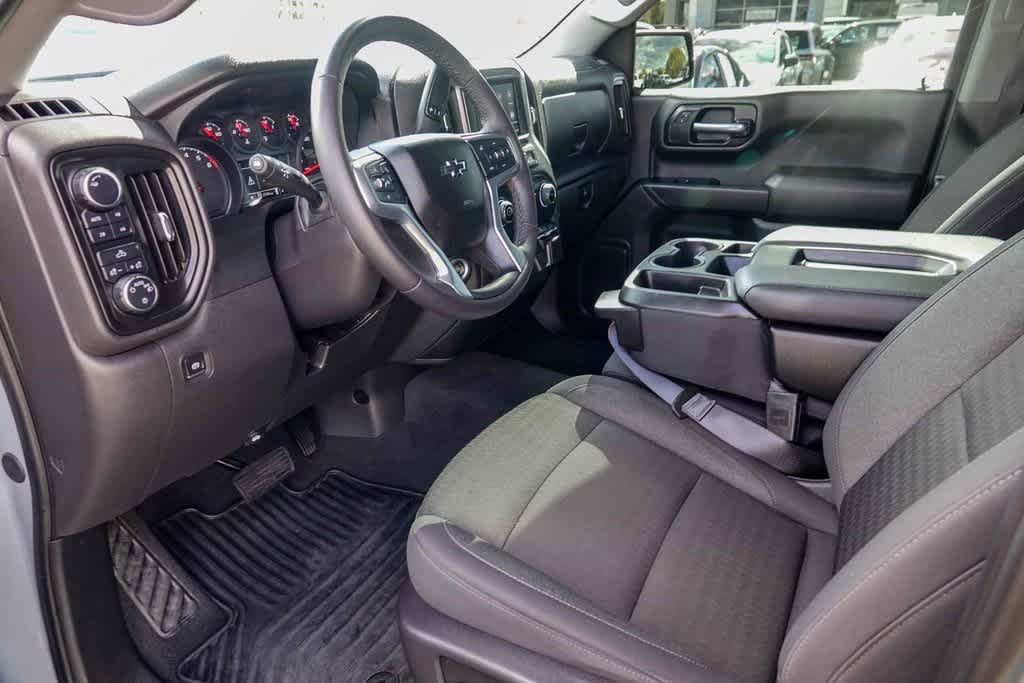 Thumbnail: 2024 Chevrolet Silverado 1500 - 18