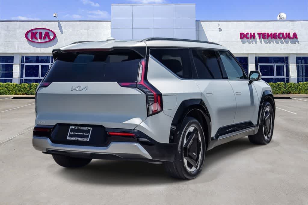 Thumbnail: 2024 Kia EV9 - 3