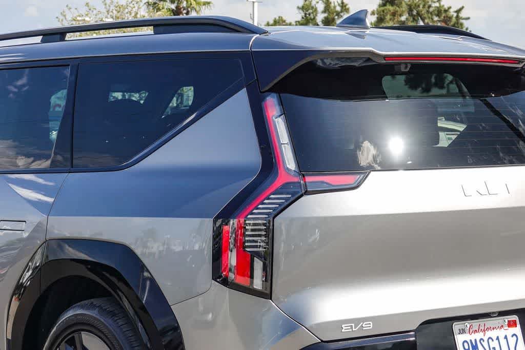 Thumbnail: 2024 Kia EV9 - 6