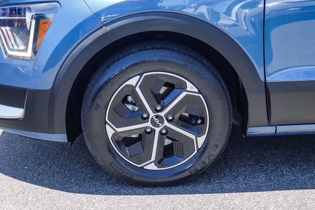Thumbnail: 2023 Kia Niro - 9