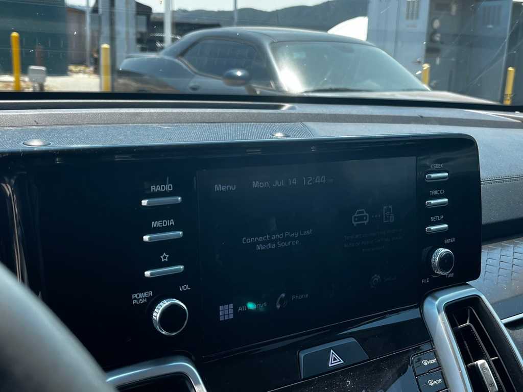 Thumbnail: 2021 Kia Sorento - 16