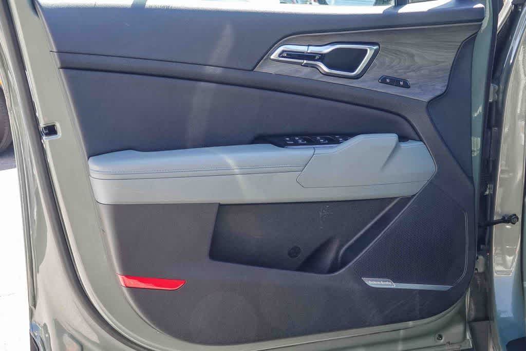 Thumbnail: 2023 Kia Sportage - 18