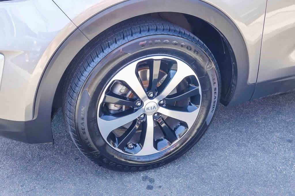 Thumbnail: 2016 Kia Sorento - 9