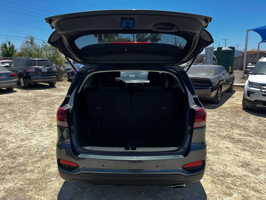 Thumbnail: 2020 Kia Sorento - 10