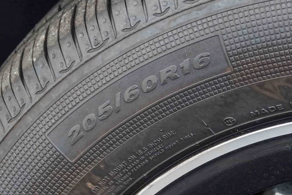 Thumbnail: 2025 Kia Niro - 10