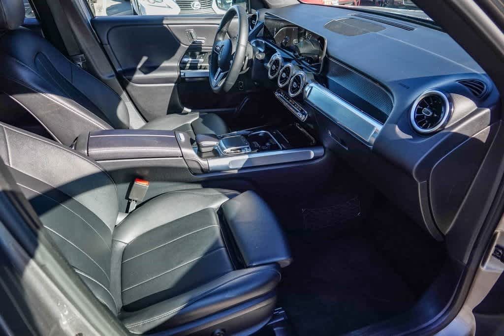 Thumbnail: 2020 Mercedes-Benz GLB - 15