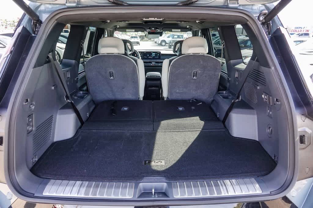 Thumbnail: 2024 Kia EV9 - 26