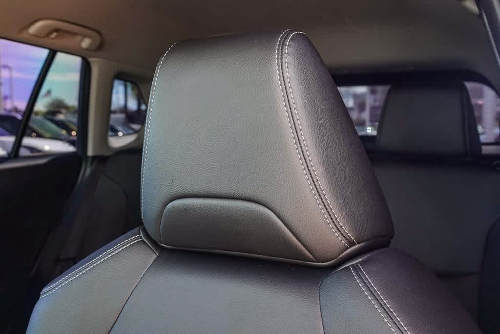 Thumbnail: 2024 Toyota Corolla Cross - 24