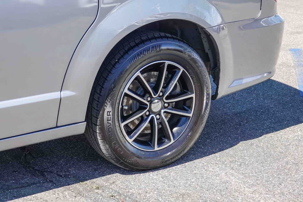 Thumbnail: 2018 Dodge Grand Caravan - 10