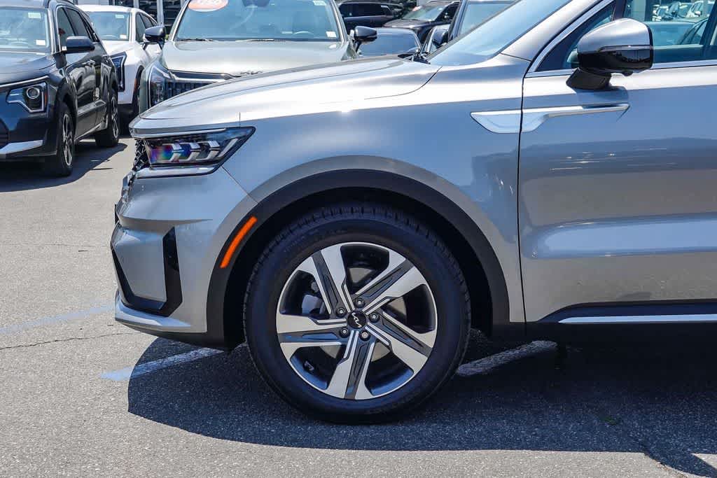 Thumbnail: 2023 Kia Sorento - 9