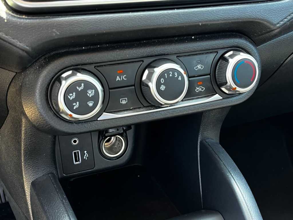 2020 Nissan Versa S 16