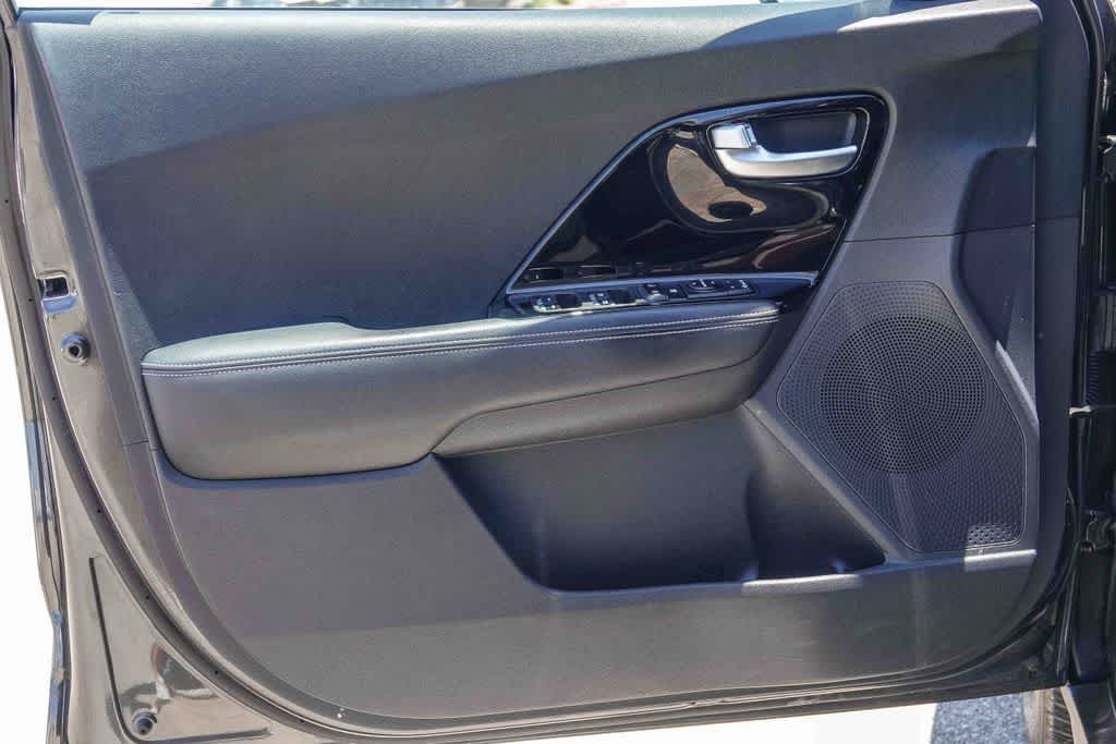 Thumbnail: 2022 Kia Niro - 19