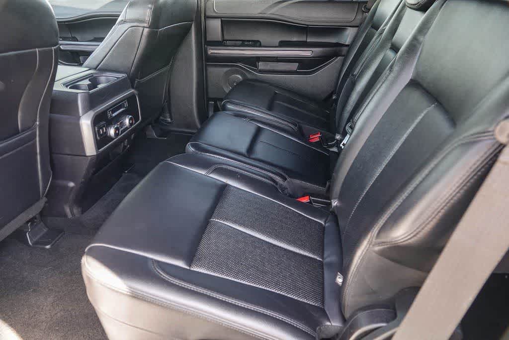 Thumbnail: 2019 Ford Expedition - 17