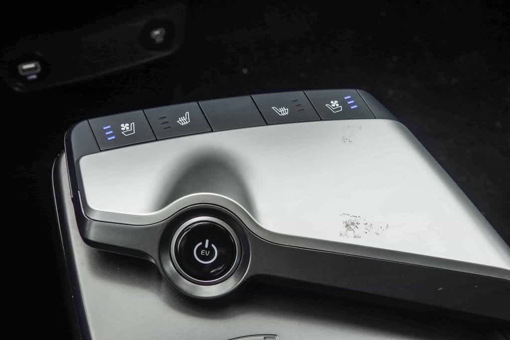 Thumbnail: 2023 Kia EV6 - 22