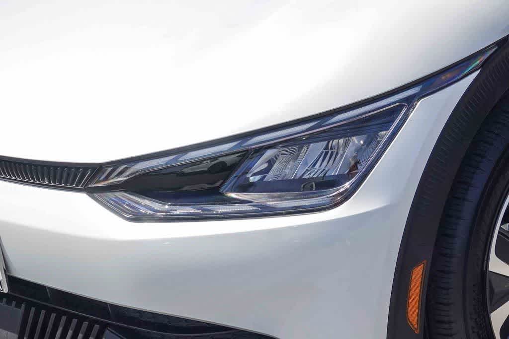 Thumbnail: 2024 Kia EV6 - 8