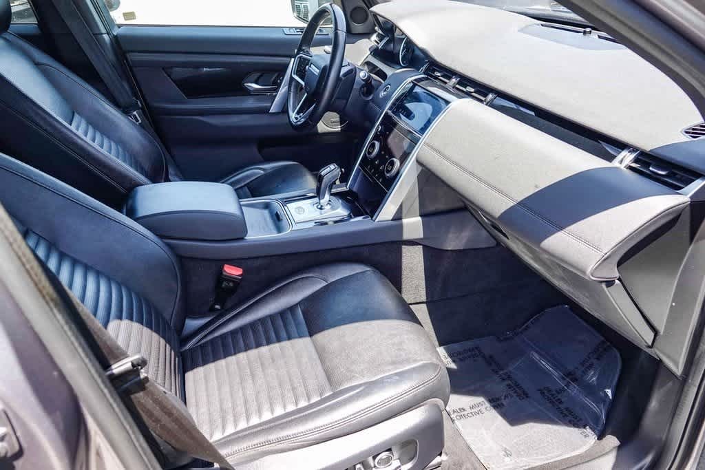 Thumbnail: 2021 Land Rover Discovery Sport - 16