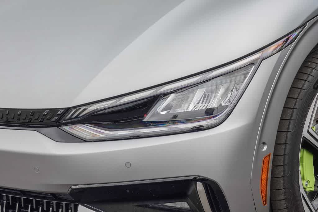 Thumbnail: 2023 Kia EV6 - 8