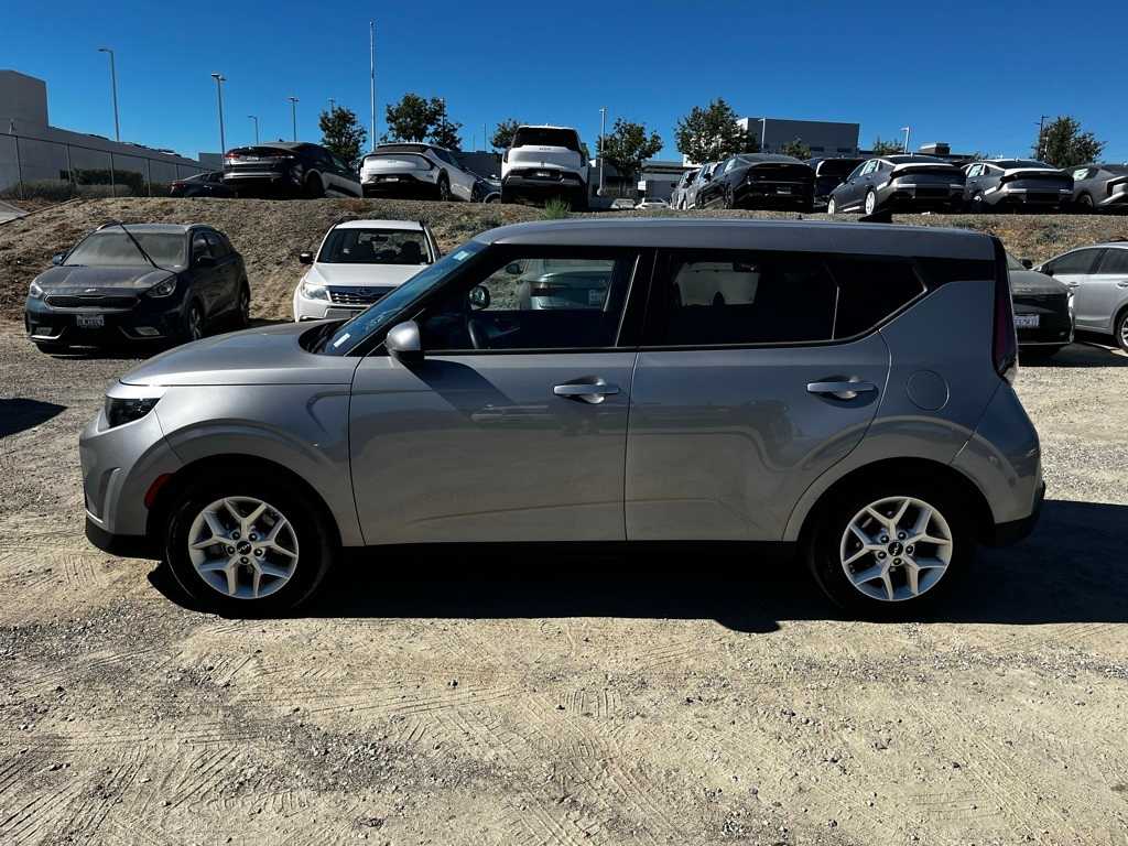 Thumbnail: 2023 Kia Soul - 8
