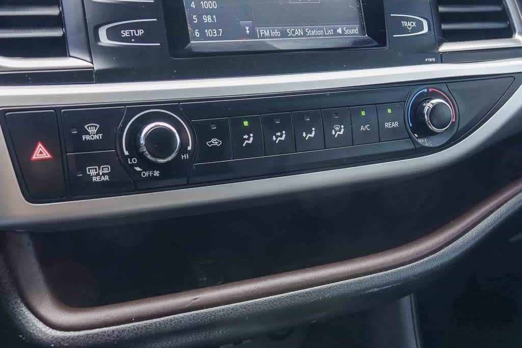 Thumbnail: 2019 Toyota Highlander - 19