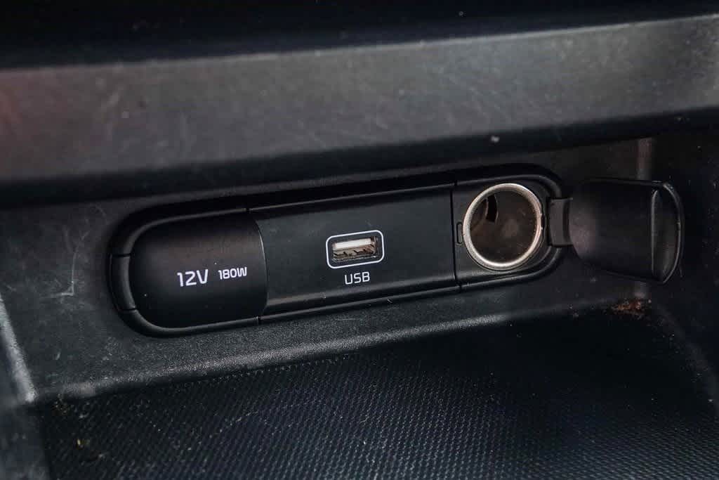 2021 Kia Seltos S 27