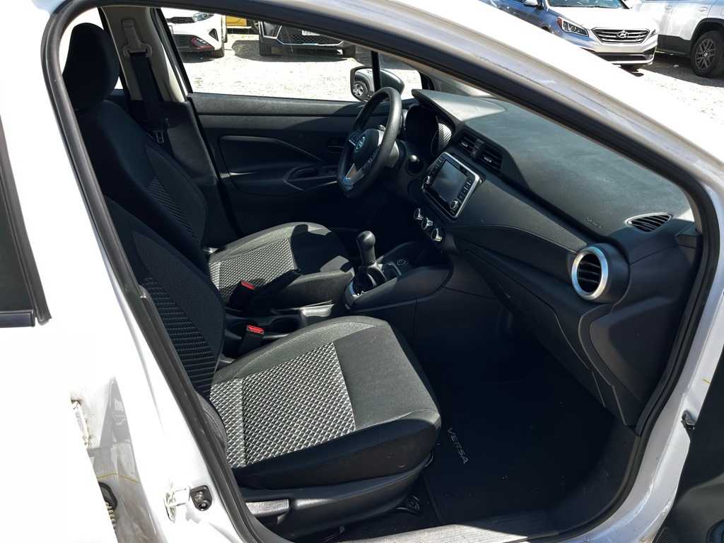 2020 Nissan Versa S 19