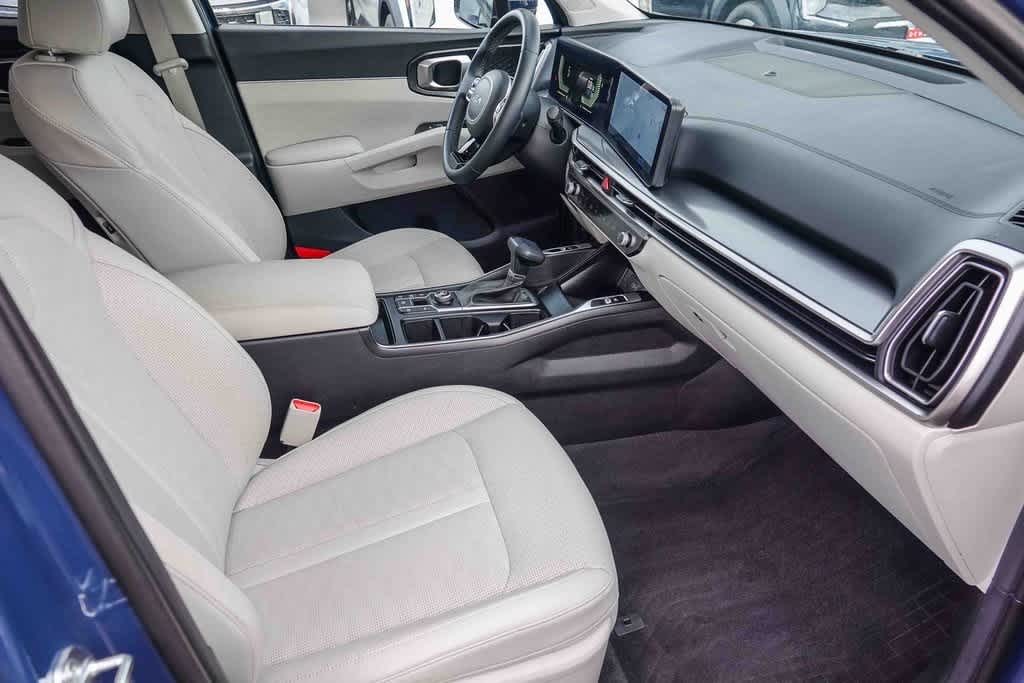 Thumbnail: 2024 Kia Sorento - 15