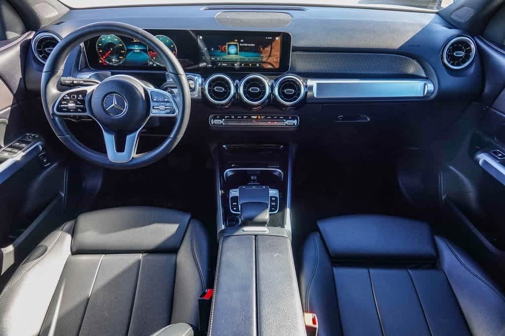 Thumbnail: 2020 Mercedes-Benz GLB - 11