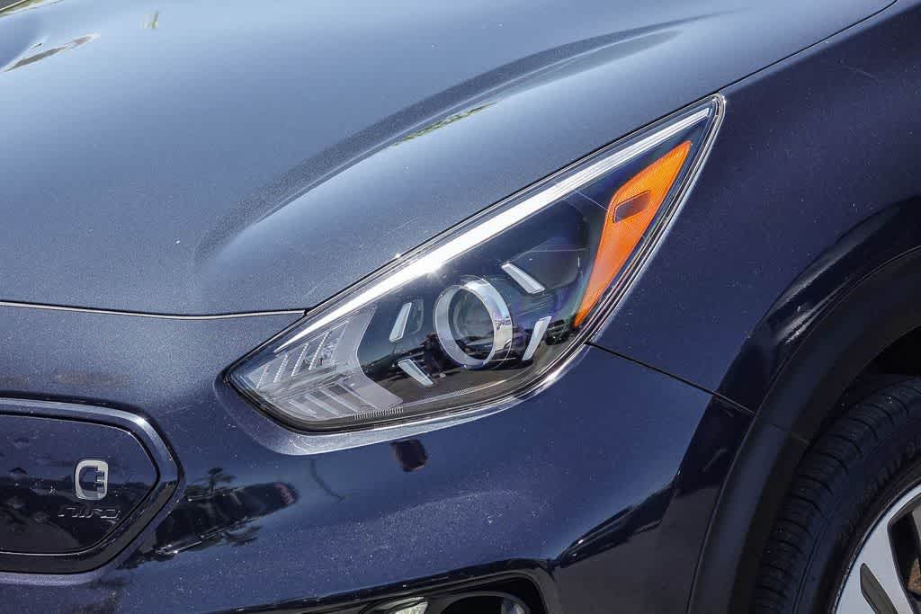 Thumbnail: 2022 Kia Niro - 8